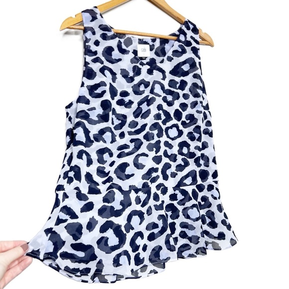 Cabi Women's Feline Lilac Sleeveless V-Neck Ruffle Peplum Business Casual Blouse - Picture 2 of 16